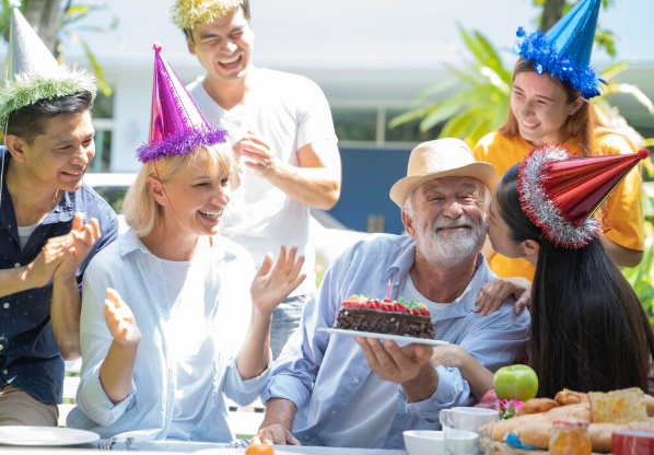 Planning a Bonfire Birthday Party at the Beach That Feels Effortless (and Fun)